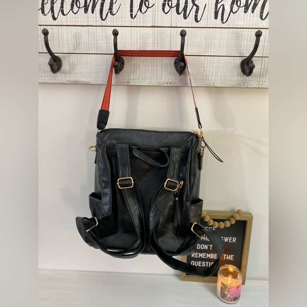 Brand NEW~Camden Bag w/ Metallic Lavender Camo Crossbody Strap 💜💚 - Picture 10 of 11